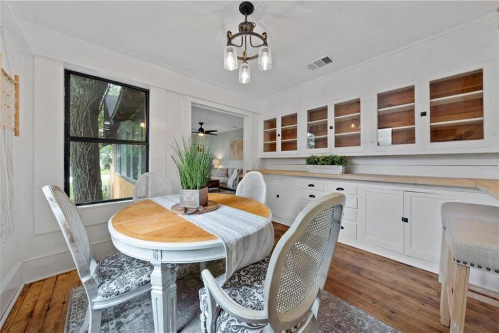 The Pinewood House Villa Waco Luaran gambar