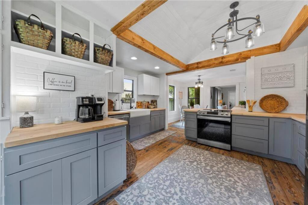 The Pinewood House Villa Waco Luaran gambar