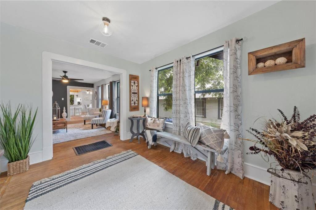 The Pinewood House Villa Waco Luaran gambar