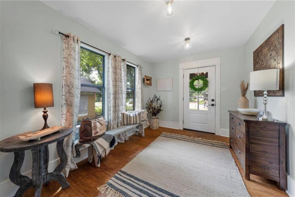 The Pinewood House Villa Waco Luaran gambar